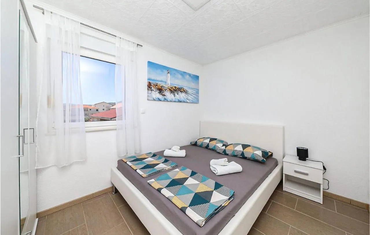 Stunning Apartment In Kastel Luksic With Wifi Kastela